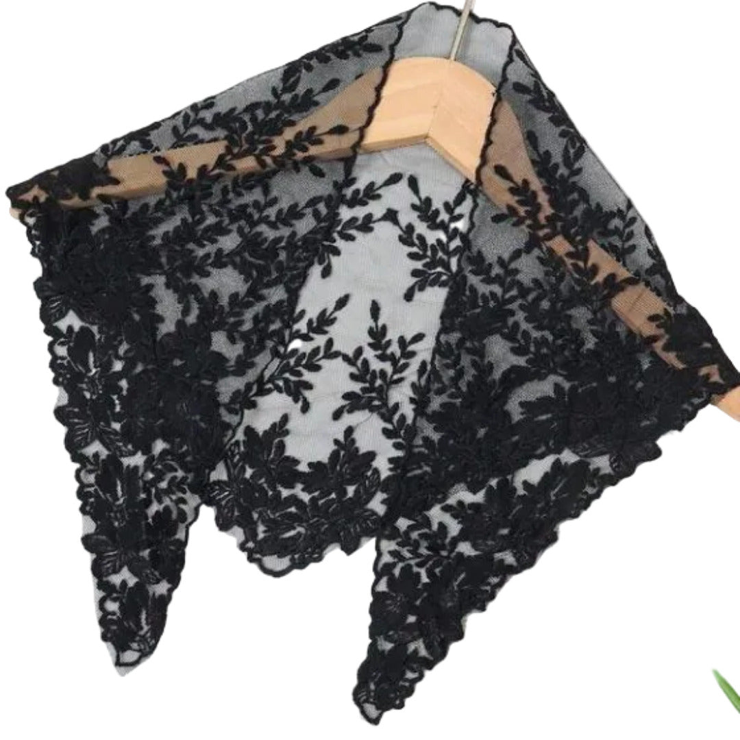 MANTILLA / CHURCH VEIL TRIANGLE 2