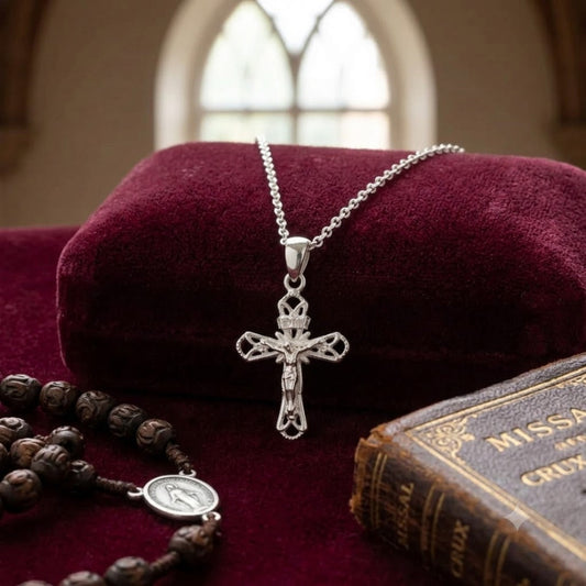 SILVER CRUCIFIX NECKLACE