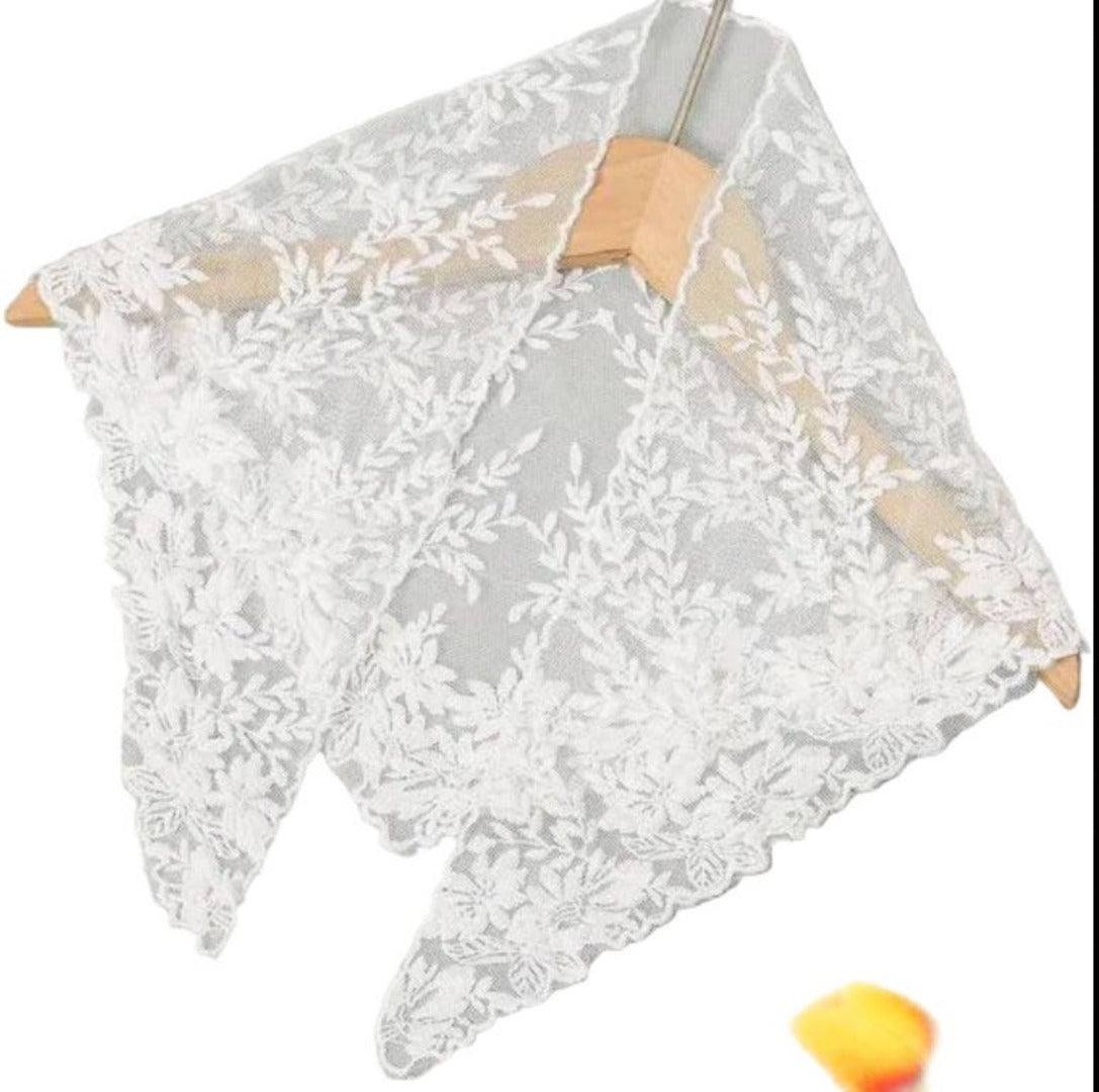 MANTILLA / CHURCH VEIL TRIANGLE 1